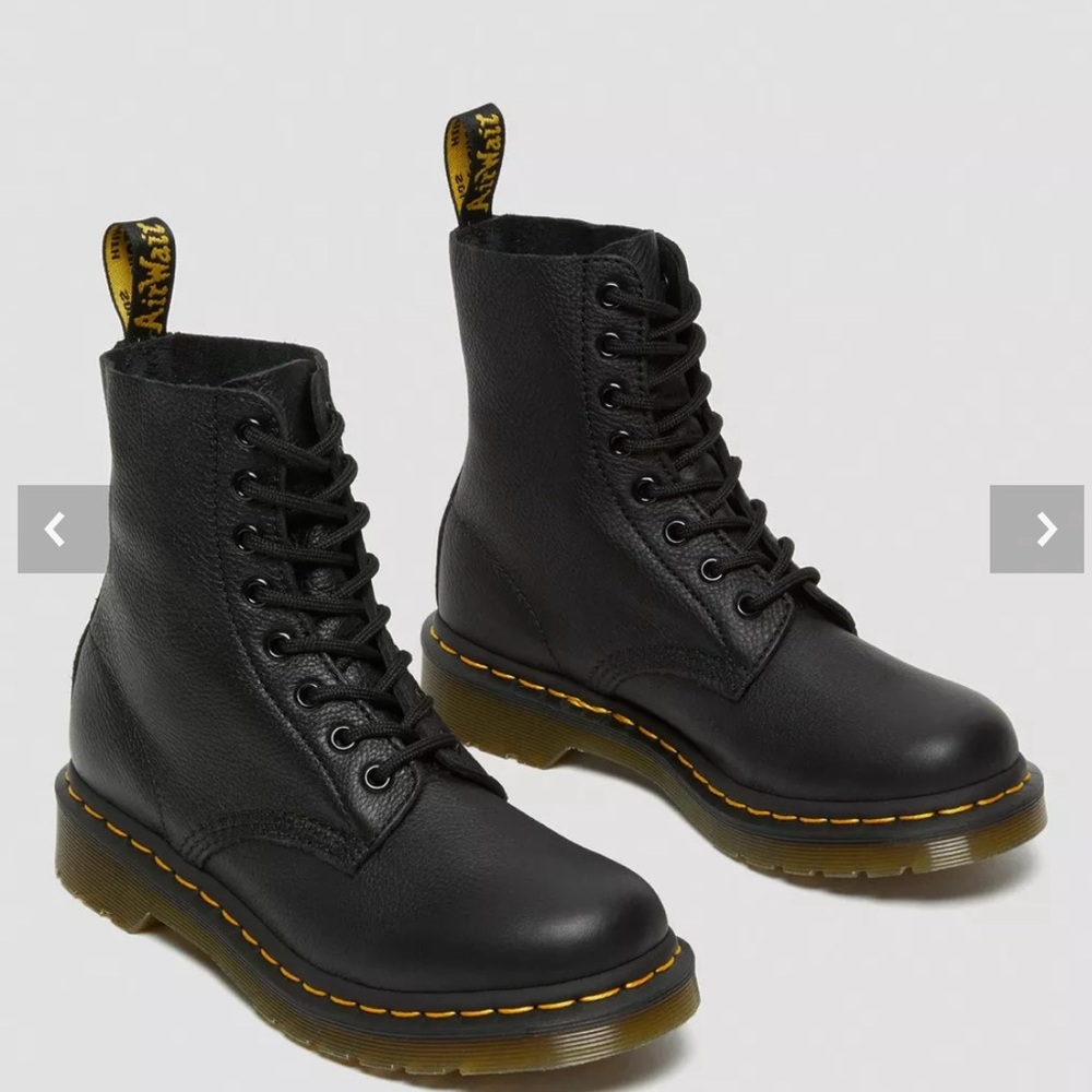 1460 WOMEN'S VIRGINIA LEATHER BOOTS